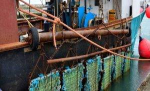 Scallop vessel with fishing equipment